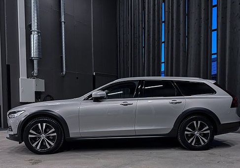 Volvo V90 Cross Country, 2024