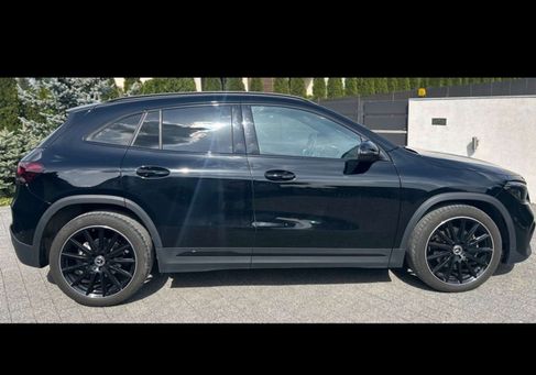 Mercedes-Benz GLA 220, 2020