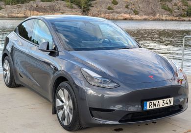 Tesla Model Y, 2023