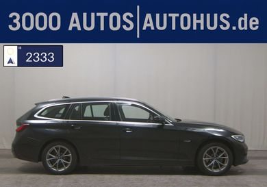 BMW 330, 2021