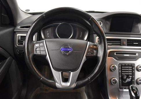 Volvo V70, 2016