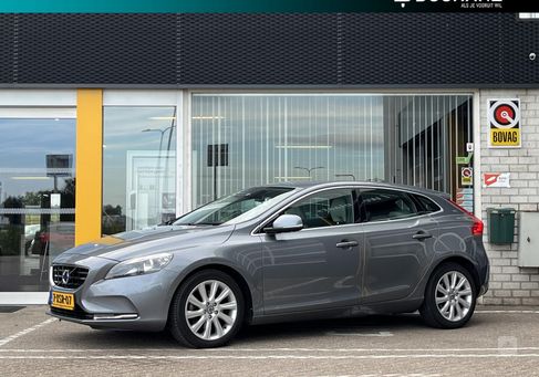 Volvo V40, 2014