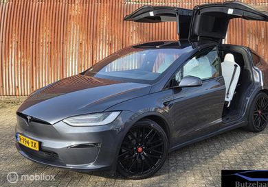 Tesla Model X, 2022
