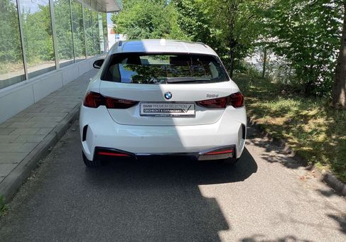 BMW 120, 2025