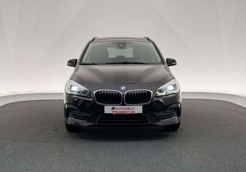 BMW 218, 2022 2