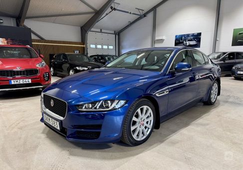 Jaguar XE, 2016