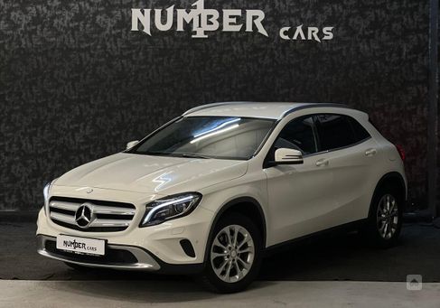 Mercedes-Benz GLA 220, 2015