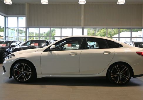BMW 218, 2021 2