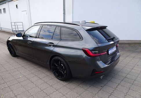 BMW 330, 2021