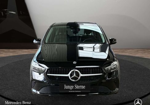 Mercedes-Benz B 180, 2023 3