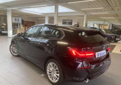 BMW 118, 2024