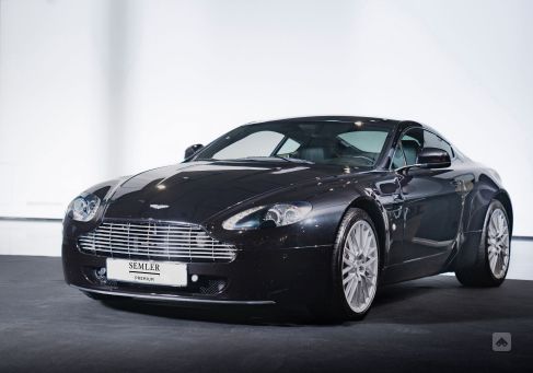 Aston Martin V8 Vantage, 2011