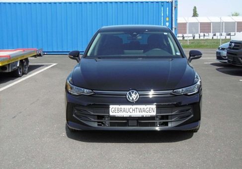 Volkswagen Golf, 2024 2