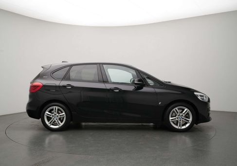 BMW 225, 2018