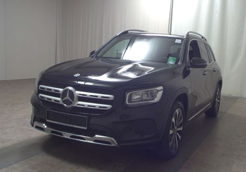 Mercedes-Benz GLB 200, 2023