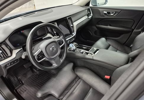 Volvo V60, 2022