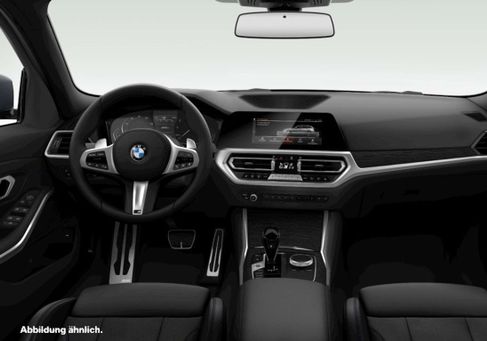 BMW 320, 2021 3