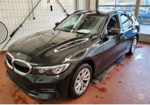 BMW 318, 2020