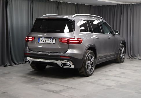Mercedes-Benz GLB 200, 2025