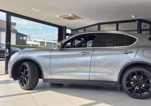 Alfa Romeo Stelvio, 2018