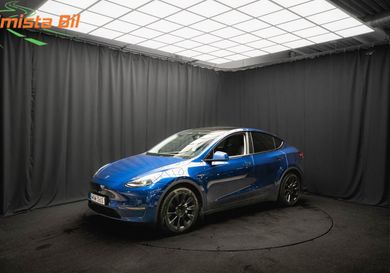 Tesla Model Y, 2023