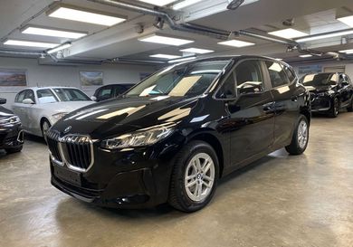 BMW 216, 2023