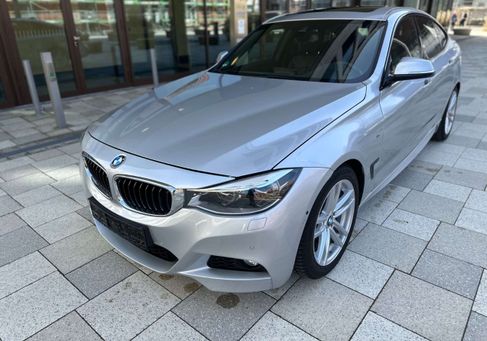 BMW 335, 2018