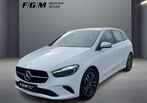 Mercedes-Benz B 180, 2025