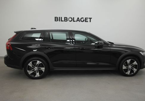 Volvo V60 Cross Country, 2022