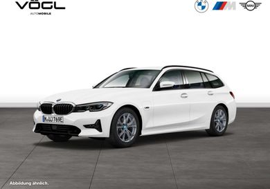 BMW 330, 2021