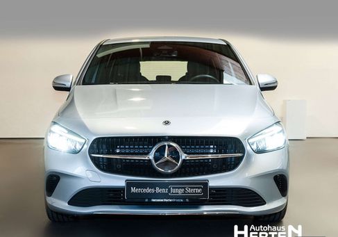 Mercedes-Benz B 180, 2025