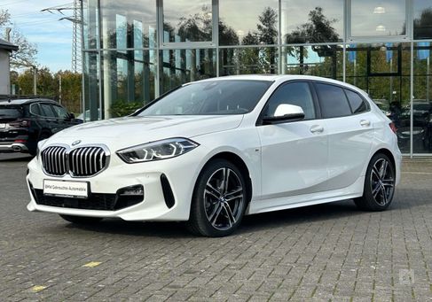 BMW 118, 2023