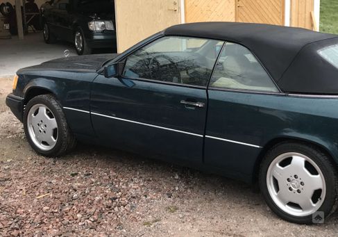 Mercedes-Benz E 320, 1995