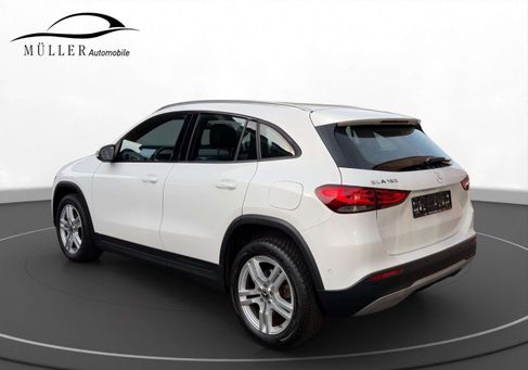 Mercedes-Benz GLA 180, 2021