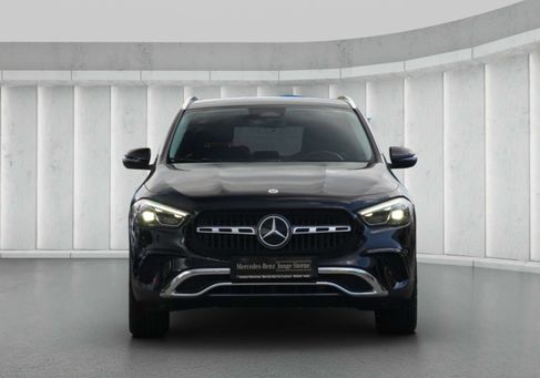 Mercedes-Benz GLA 180, 2023