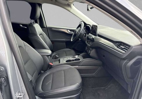 Ford Kuga, 2022