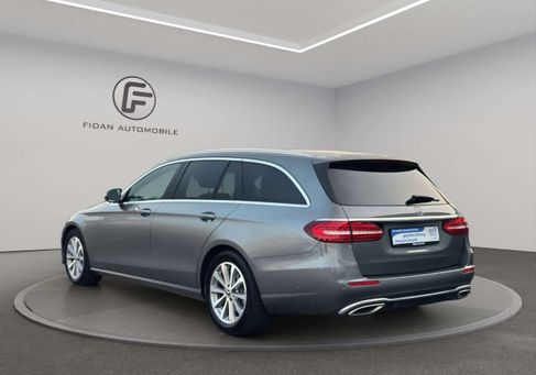 Mercedes-Benz E 200, 2021