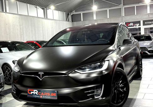 Tesla Model X, 2017