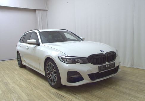 BMW 330, 2020