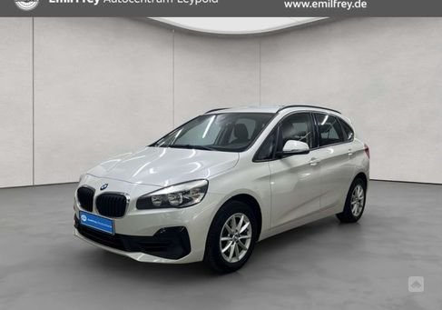 BMW 218, 2018