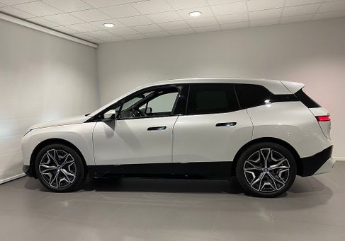 BMW iX, 2024