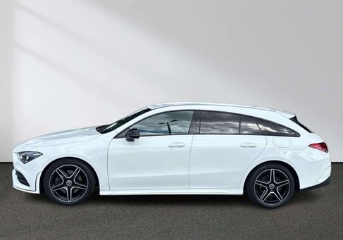 Mercedes-Benz CLA 220, 2022