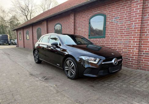 Mercedes-Benz A 180, 2022