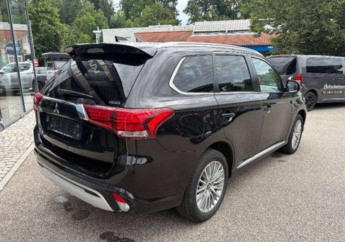 Mitsubishi Outlander, 2020
