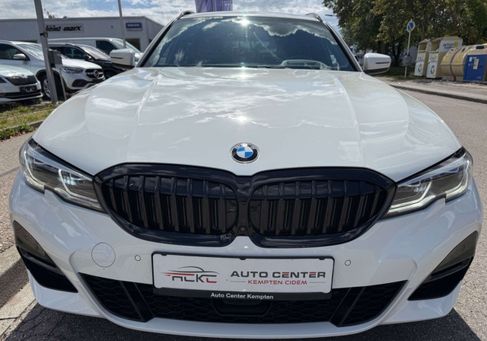 BMW 330, 2020