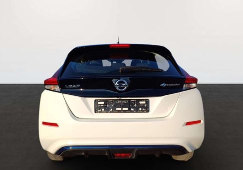 Nissan Leaf, 2021 3
