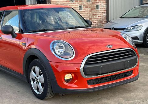 MINI ONE, 2019