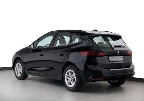 BMW 216, 2025