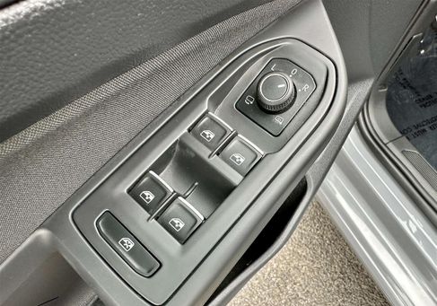 Volkswagen Golf, 2022 3