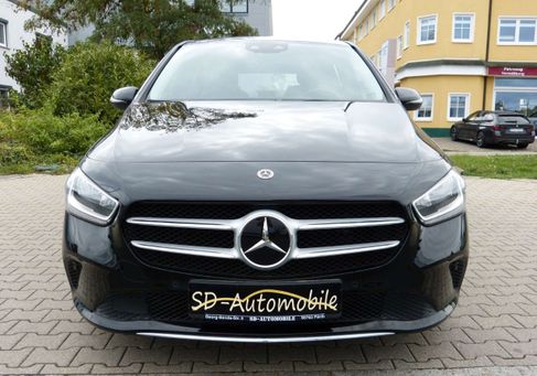 Mercedes-Benz B 200, 2022 3